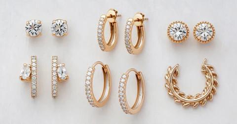 What Makes a Pair of Gold Stone Earrings Worth Buying?