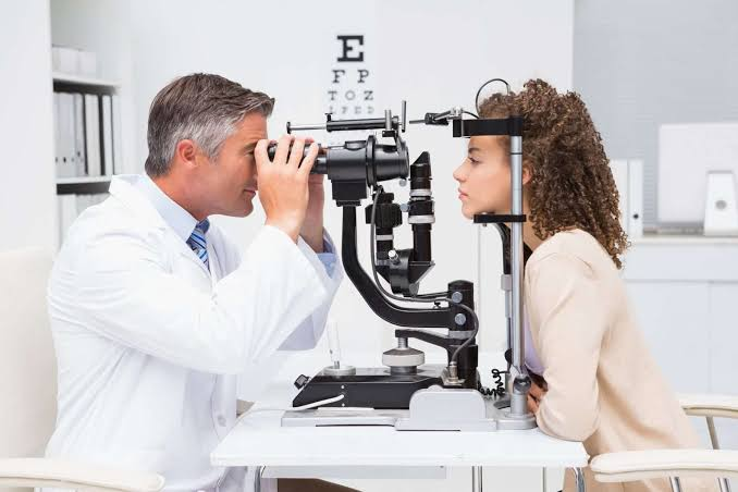 Bristol Opticians: What Happens During a Comprehensive Eye Examination?